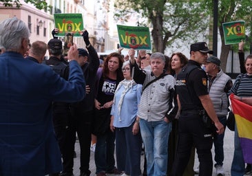 La izquierda más radical intenta boicotear el acto de VOX en Cádiz