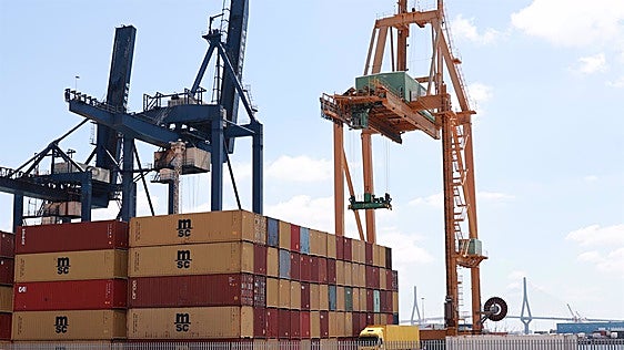 El tráfico total en el Puerto de Cádiz crece un 9,3% hasta mayo y alcanza 118 escalas
