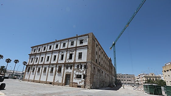 Valcárcel y el nuevo Hospital de Cádiz siguen en espera, pero el alcalde asegura el avance: «Hay conversaciones, inversiones y grúas»