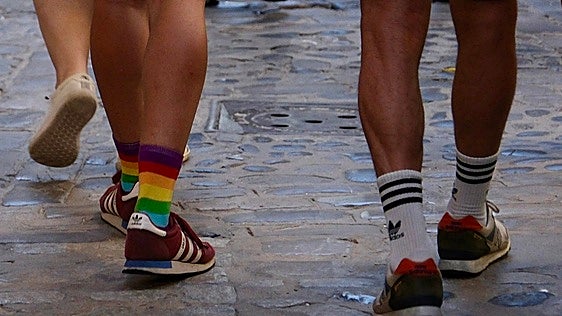 FOTOS: El barrio del Pópulo celebra el Orgullo de Cadi Cadi
