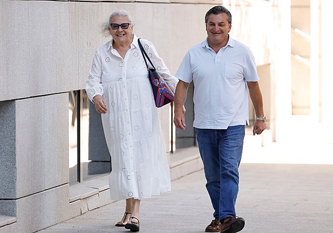 el-chal-con-vistas-al-mar-de-balos-en-c-diz-vuelve-a-poner-al-psoe