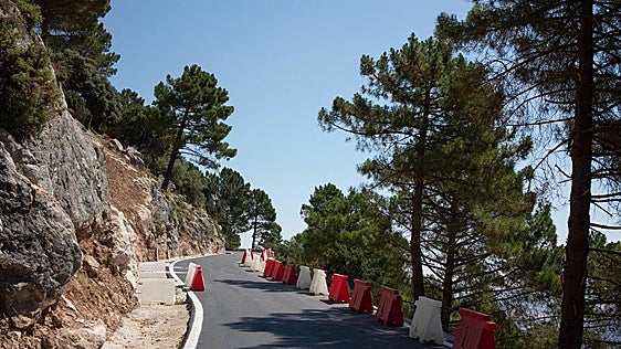 Reabre la carretera entre Grazalema y Zahara por el puerto de Las Palomas tras meses cerrada por los temporales