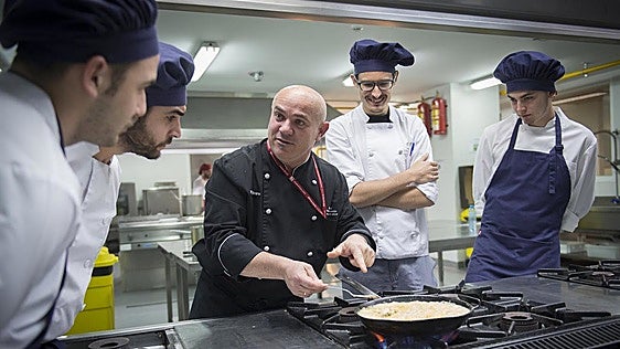 Diputación destaca la contratación de «más de la mitad» del alumnado de la Escuela de Hostelería