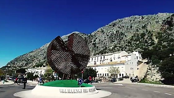 El pueblo de Cádiz que la Junta de Andalucía recomienda visitar este verano: se encuentra oculto entre las montañas y es conocido por su queso