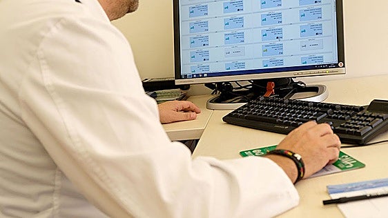 Agredido un médico de guardia en el centro de salud de Conil