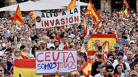 El PP de Cádiz se revuelve contra Cavada por sus palabras sobre Ceuta: «Prefirió aislarse y taparse los ojos»