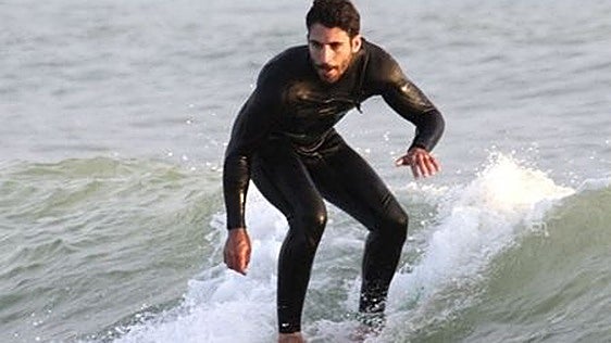 El refugio de Miguel Ángel Silvestre es una de las playas más conocidas de Cádiz: un paraíso natural que visita cuando quiere hacer surf