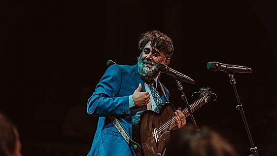 Locura en Jerez para conseguir entradas para el concierto de 'Así canta Jerez': «¡Llevó aquí desde las 10:30 de la noche de ayer!»