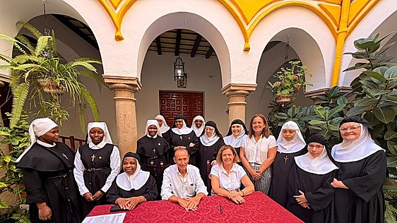 Subvención del Ayuntamiento para que las monjas de Chiclana sigan haciendo sus famosas tortas de almendras