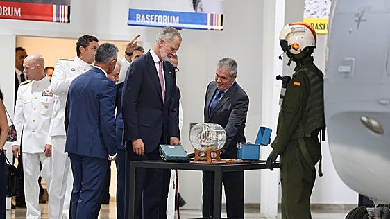 Fotos: El Rey Felipe VI inaugura Base Fórum en Rota