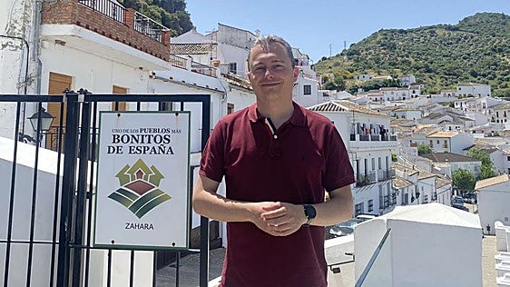 Santiago Galván optará a la reelección como alcalde de Zahara de la Sierra en las elecciones municipales de 2027