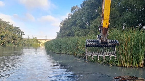 La Junta limpia el río Guadalete para evitar nuevas inundaciones