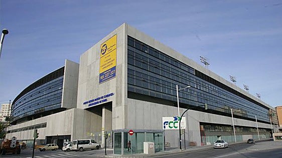 Ayuntamiento y Cádiz CF, a la espera de abordar el nombre definitivo del Estadio