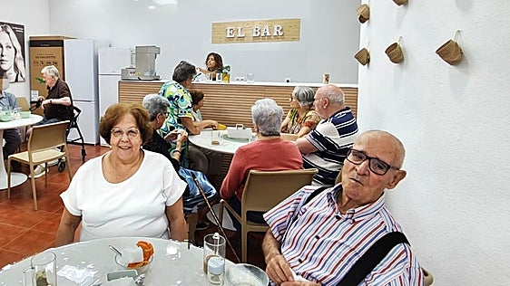 Un café, una tostada y el derecho a seguir decidiendo frente al alzhéimer