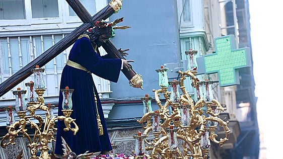Procesión de traslado del Nazareno del Amor a la Catedral de Cádiz
