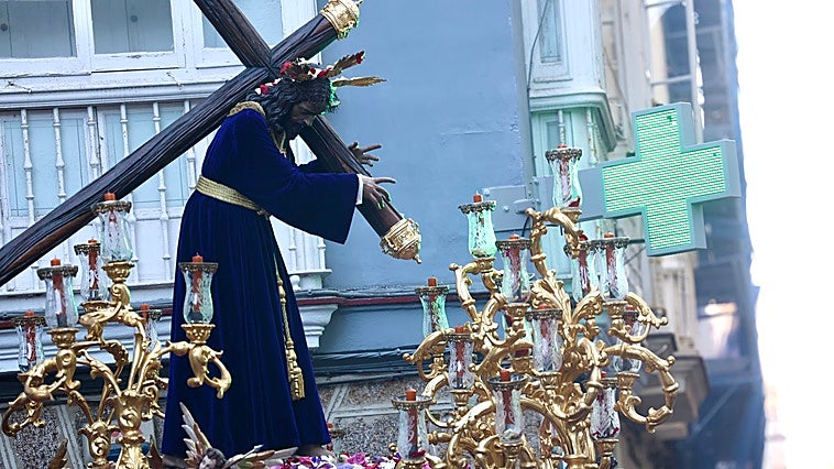 Procesión de traslado del Nazareno del Amor a la Catedral de Cádiz