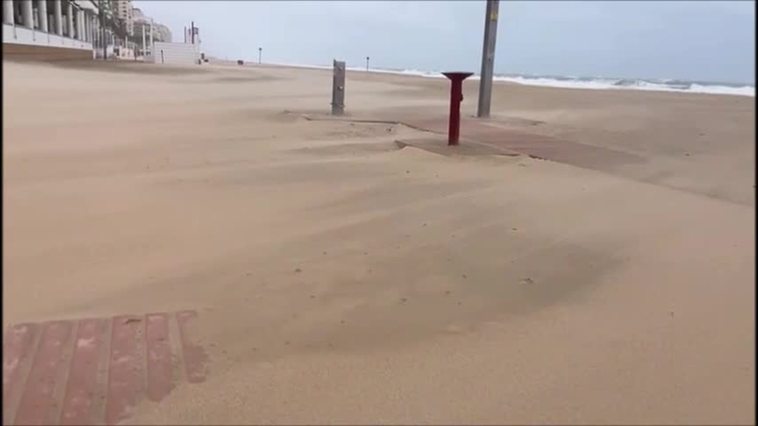 Temporal de viento en Cádiz capital