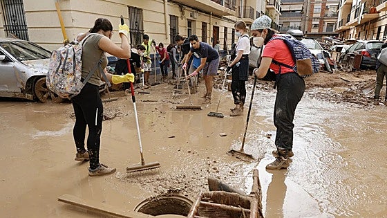 Vacúnate contra el tétanos, si has sufrido alguna herida en la catástrofe de Valencia
