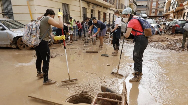 Vacúnate contra el tétanos, si has sufrido alguna herida en la catástrofe de Valencia