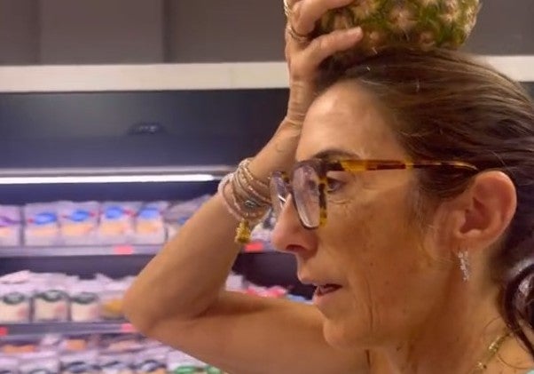 Paz Padilla la lía en el Mercadona con el reto de la piña: «Tenía que ...