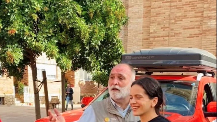 Rosalía y el chef José Andrés, juntos tras la catástrofe de Valencia