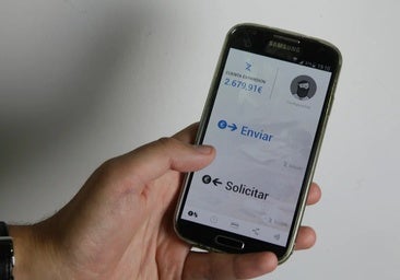 La policía alerta de una nueva estafa a través de Bizum: la víctima acaba enviando dinero en lugar de recibirlo