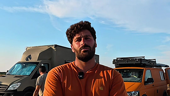 José Antonio, el funcionario gaditano que vive en una furgoneta: «No pago hipoteca, ni agua, ni luz. Es la mejor decisión que he tomado»