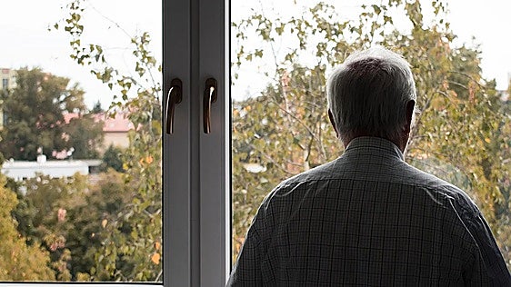La Ley de Propiedad Horizontal lo confirma: si en tu bloque vive una persona de 70 años te pueden obligar a hacer estas obras