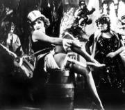 Marlene Dietrich, en una de sus más emblemáticas escenas de «El ángel azul»