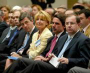 Acebes, Aguirrre, Aznar y Herrera durante las jornadas de los senadores del PP. Ical
