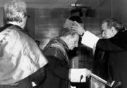 ABCGregorio Peces-Barba inviste a Norberto Bobbio doctor «honoris causa» por la Universidad Carlos III en 1994
