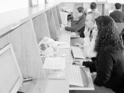 Los centros de acceso disponen de seis terminales de uso gratuito. ABC