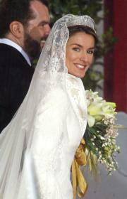 Un vestido regio y medieval, digno de una Princesa