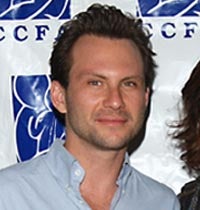 El actor Christian Slater sale ileso de un ataque con cuchillo