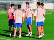 Sergio Ramos, centro ayer de todas las miradas en el entrenamiento de la selección española. VÍCTOR INCHAUSTI