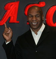 Mike Tyson lava su imagen en China