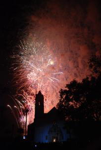 Fuegos artificiales en el Santuario de Consolación. J. M. BRAZO MENA