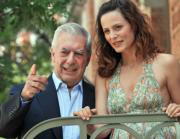 AFP  Vargas Llosa y Aitana Sánchez-Gijón, ayer durante la presentación del espectáculo