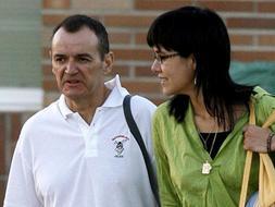 EL etarra abandona la cárcel de Aranjuez acompañado de su pareja, Irati Aranzabal./ EFE