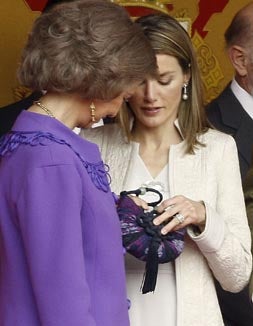 Doña Sofía: «Quienes critican el matrimonio del Príncipe piensan de forma antigua»