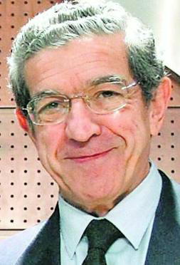 Medel impulsa dentro del PSOE un nuevo marco legal que promueva la fusión de cajas