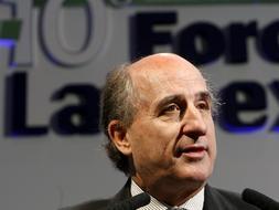 Brufau advierte de que «quien quiera controlar Repsol tiene que lanzar una opa»