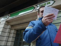 Valencia encabeza las comunidades con más paro./ Archivo