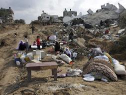 Miles de hogares han quedado destruidos tras los ataques israelíes en el norte de la franja de Gaza. / Ap