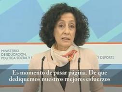 La ministra de Educación, en el videocomunidado realizado ayer tras conocer el auto del Supremo / ABC.es