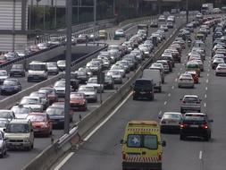 Primeros atascos de la segunda fase de la «operación salida» de Semana Santa