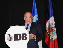 El secretario general de la Organización de los Estados Americanos (OEA), José Miguel Insulza, durante un discurso ./ Efe