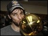 Pau Gasol ya tiene su anillo