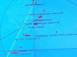 Francia concluye que el Airbus Río-París no explotó en vuelo; se estrelló contra el agua