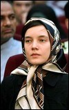 Clotilde Reiss, la estudiante francesa detenida y procesada por su participación en las manifestaciones post electorales iraníes / AFP
